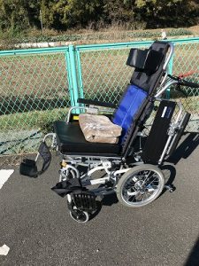 ティルト・リクライニング車椅子
